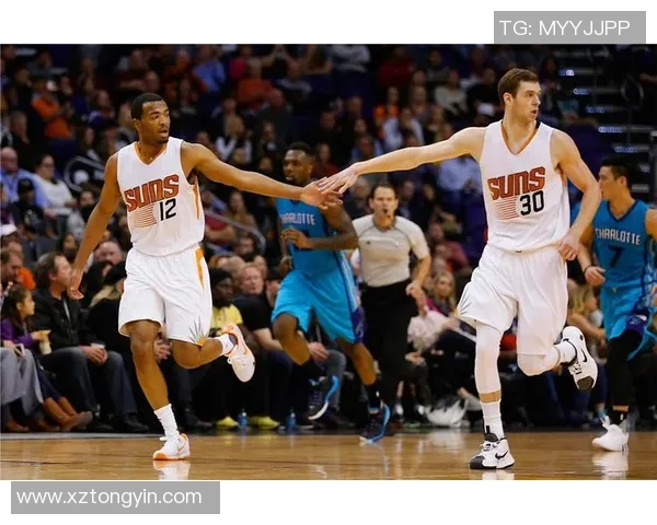 tj沃伦带领球队挑战热火全力争胜展现绝佳状态与团队默契